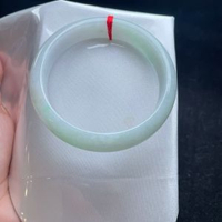 天然緬甸翡翠白底青翡翠手鐲水潤細膩色澤陽綠高貴優雅釉潔清爽