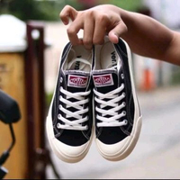 ventela basic low natural 40 hitam putih basic