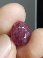 Natural Ruby cutting Dim: est 12 x 10 x 4.5mm Berat: est 5.95 cts Cutting cantik, berserat, merah ge