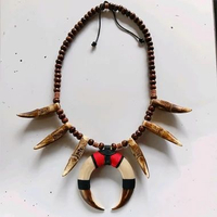 Kalung Taring Tribal Handmade Etnik – Kalung Taring Replika dengan Liontin Taring Ganda & Manik Kayu