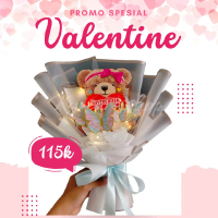 Buket Coklat Beruang Silverqueen Isi 3 Pcs dengan Hiasan Kupu-Kupu dan Lampu LED - Snack, Food, Mani