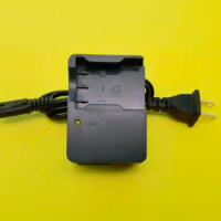CB-2LUE for Canon 600700750SD100SD10SD20 Charger CB-2LUE for Canon IXUSi IXUSi5 IXUSII IXUSIIs IXUS700 IXUS750 SD10 SD100