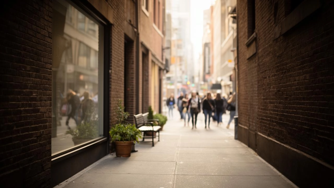 Starbucks $1B Redesign Strategy Signals Major Retail Shift | O2O Opportunity for Sellers
