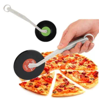 Creative Slicer Record Player Pizza Cutter Vinyl New CD Record Design Pizza Wheels Cutter Roller Knife Pizza Tools