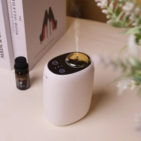 新款無水自動噴香機觸摸式純精油擴香器便攜式迷你香薰機白色綠色可選