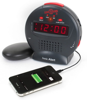 [3美國直購] Sonic Alert SBJ525SS 電池式 鬧鐘 Alarm Clock 爆響+震動+閃紅燈 音量可調 可替手機充電 5吋 x 5吋 黑/紅色