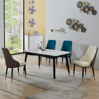 MUNA家居 莫里蒂4.5尺玻璃餐桌(1桌4椅)藍色皮餐椅 136X81X74.5cm