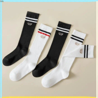 KIKIX TẤT CAO TỚI BẮP CHÂN T03
