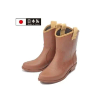【Charming】日本製 時尚造型【個性馬靴式雨鞋】-淺咖啡色-800