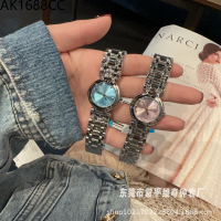 ใหม่ Xiaohongshu Douyin Wave Family Heart Moon Series Ice Blue Sakura Pollen Moon Phase Jialan Fashion Quartz Women's Watch ~