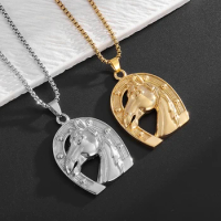 Hip-Hop Fashion Horse Head Pendant Necklace for Men and Women Punk Style Jockey Club Jewelry Accessories