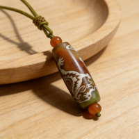 Mặt dây chuyền hạt agate tự nhiên đan tay phong cách dân tộc