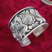 1pairGuizhou Yunnan Ethnic Style Retro Jewelry Personality Handmade Silver Carved Flower Bracelet Jewelry Traditional Totem Fis