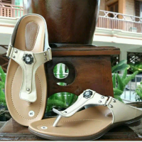 sandal cwe kulit asli Magetan Sandal jepit