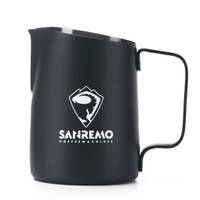 金時代書香咖啡 Tiamo 斜口拉花杯 450cc尖口設計 義大利 SANREMO 品牌合作款  HC7107BK-S