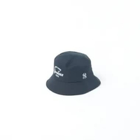 Topi MLB NY YANKEES EMBROIDERY SKETCH WHITE BLACK BUCKET HAT 100% ORIGINAL - OS