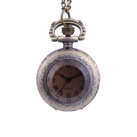 New Vintage Pocket Watch With Exquisite Carving And Lid Personality Quartz Pocket Watch Fashion Light Pendant Small Pocket Watch