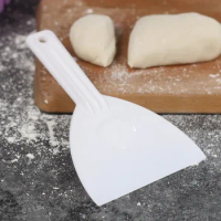 Cake Knife Plastic Scraper Butter Dough Cutter DIY Baking Kitchen Baking Tools Soft-scratch Boards Chocolate Shovel Tri-angle