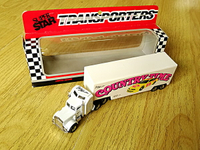 Matchbox 火柴盒 CY104 Convoy 肯沃斯賽車運輸車 Kenworth Semi