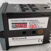 1PC Honeywell Thermostat DC3200-CE-000R-100-00000-00-0