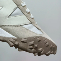 SEPATU KASUAL NB XC 72 CREAM