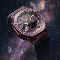 CASIO 卡西歐 G-SHOCK 紫色閃爍銀河之旅 金屬錶殼八角形雙顯錶-黑紫 GM-2100MWG-1A