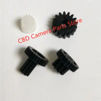 new a set 4pcs of Lens Gear For Nikon P900 drive Gear Camera repair parts free shipping