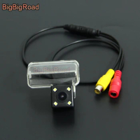 BigBigRoad For Toyota Camry 2012 Innova / Crysta Car Rear View Reverse Camera HD CCD Night Vision Parking Camera RCA Connector