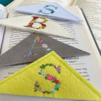 Flowers Embroidery Bookmarks Book Corner Protector for Friends Elegant Felt Flower Corner Paper Clip Stationery Students Gift
