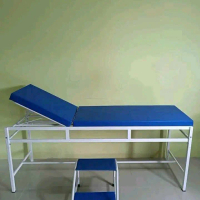 bed periksa pasien besi/meja periksa pasien