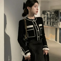 纖婕芙秋季設計感小眾高級復古針織開衫2022短款毛衣黑色小外套女