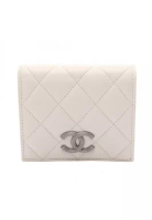 Chanel Pre-Loved Chanel matelasse small wallet Bi-fold wallet leather white silver hardware