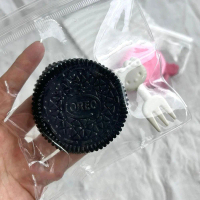 Đồ chơi mềm bánh quy phô mai hoạt hình dễ thương (Oreo), bánh và thức ăn; phát nảy chậm khi bóp, giú