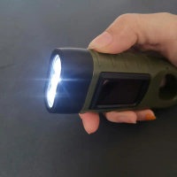 Lampu LED yang boleh dicas semula dengan dynamo dynamo dynamo untuk mendaki bot memancing