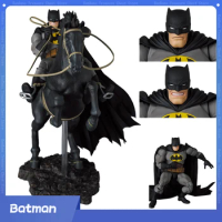 Original Medicom Toys The Dark Knight Returns Batman Toys Horse Figure 205 Mafex Action Figurine Model Statue Collectable Gifts