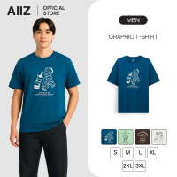 AIIZ (เอ ทู แซด) - AIIZ เสื้อยืดคอกลมผู้ชาย ลายกราฟิก AIIZ Men's Graphic T-Shirt