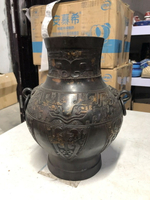 日本回流銅制花器擺飾一個，年代久工藝好，器型獨特，底部有款全