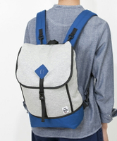 《台南悠活運動家》CHUMS 美國 淺灰/深藍 日本人氣雙面休閒包 CH60-2074-2491 後背包 書包 健行包