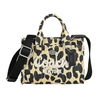 COACH Cargo Tote Bag 20英文刺繡LOGO厚帆布豹紋設計拉鍊手提斜背兩用包(黑x多色)