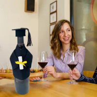 Handmade Wine Bottle Accessories Felt Graduation Wine Jacket Cap Set for Doctor Party Decoration Gown Tassel Bottle for Wine