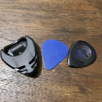Pick Gitar Tebal 2mm Tipis 0,3mm Dengan Holder Kualitas Tinggi untuk Performa Optimal