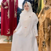 Gamis Putih Codoray, Ceruty