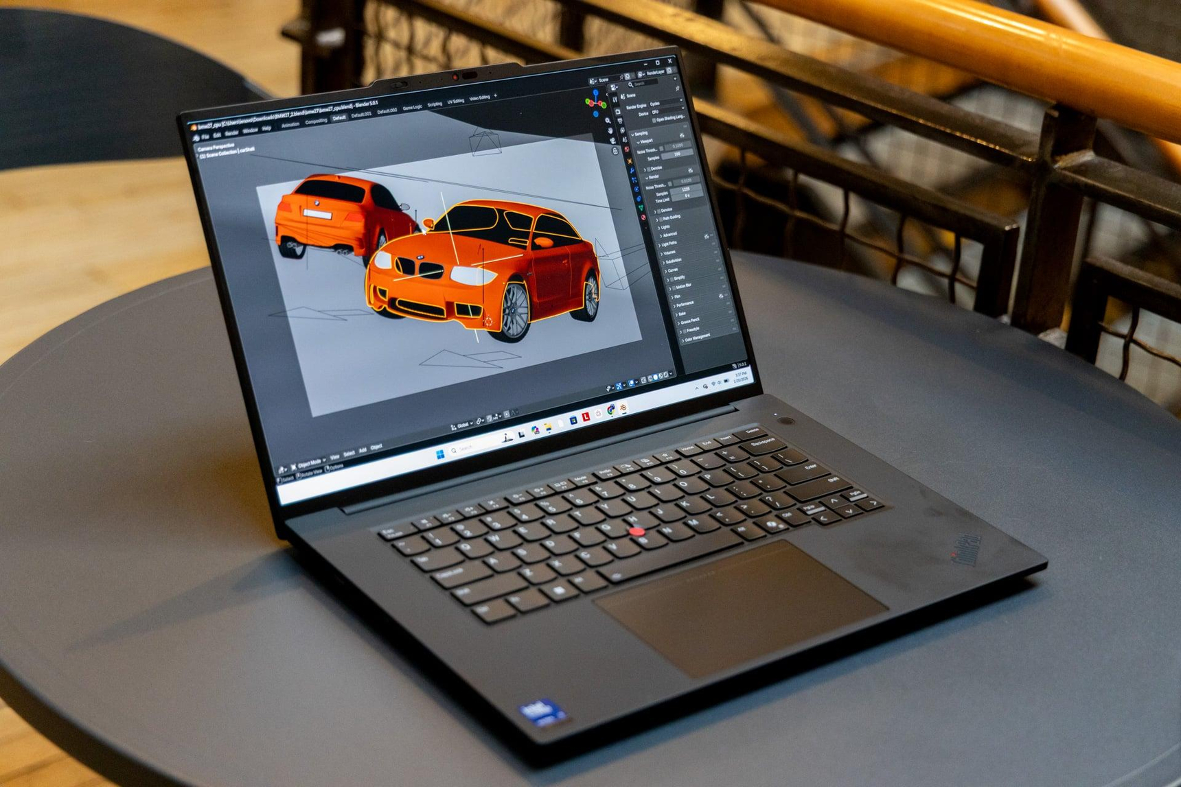 Lenovo ThinkPad P1 Gen 8 レビュー：アップグレード可能なRAMを備えた 