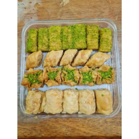(Sale) mixed baklava Turkish 22 pieces 1 box fresh and delicious perfect gift