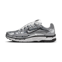 【NIKE 耐吉】NIKE P-6000 液體銀 Metallic Silver 老爹鞋(復古休閒鞋 金屬 銀黑 Y2K 情侶鞋 CN0149-001)