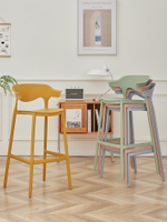 北歐簡約吧臺椅創意塑料酒吧椅可疊放高腳椅定制家用高腳凳設計師