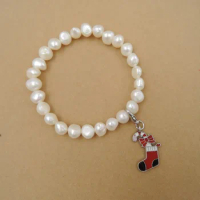 christmas bracelet made of 100% nature freshwater pearl -charm made of ZINC ALLOY