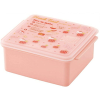 小禮堂 Hello Kitty 日製 法式吐司調理盒 吐司料理盒 微波保鮮盒 吐司盒 1000ml (粉 蘋果)