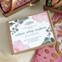 Hampers Sajadah Sola Suede Embossed Polos Simple Souvenir Lebaran Oleh2 Haji Umrah Kemas Box Stiker 