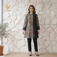 LANGITJUA BATIK SOLO | TUNIK GANTARI 02 JUMBO | ATASAN TUNIK BATIK BAJU KERJA Size M Untari 1
